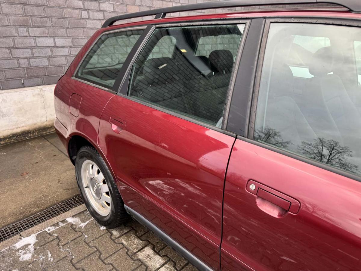 Audi A4 B5 original T&uuml;r hinten rechts LZ3L Hibiscusrot Kombi Avant Rohbau Bj.1998